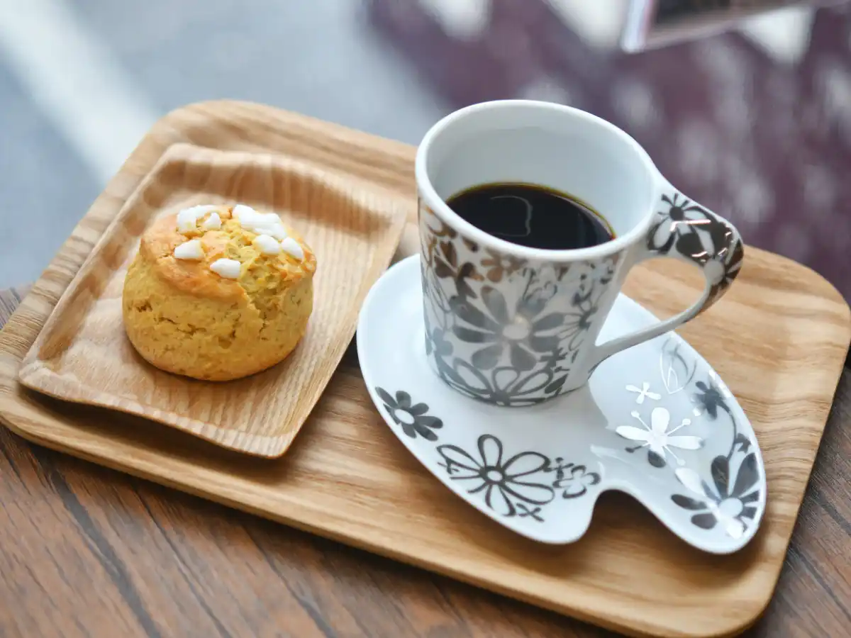 スコーンとコーヒー